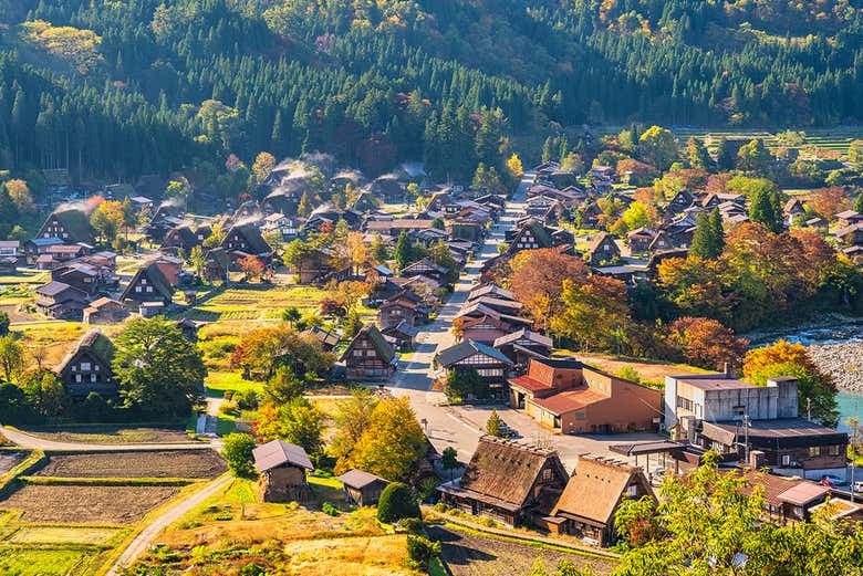 Takayama & Shirakawago Day Trip - photo 2